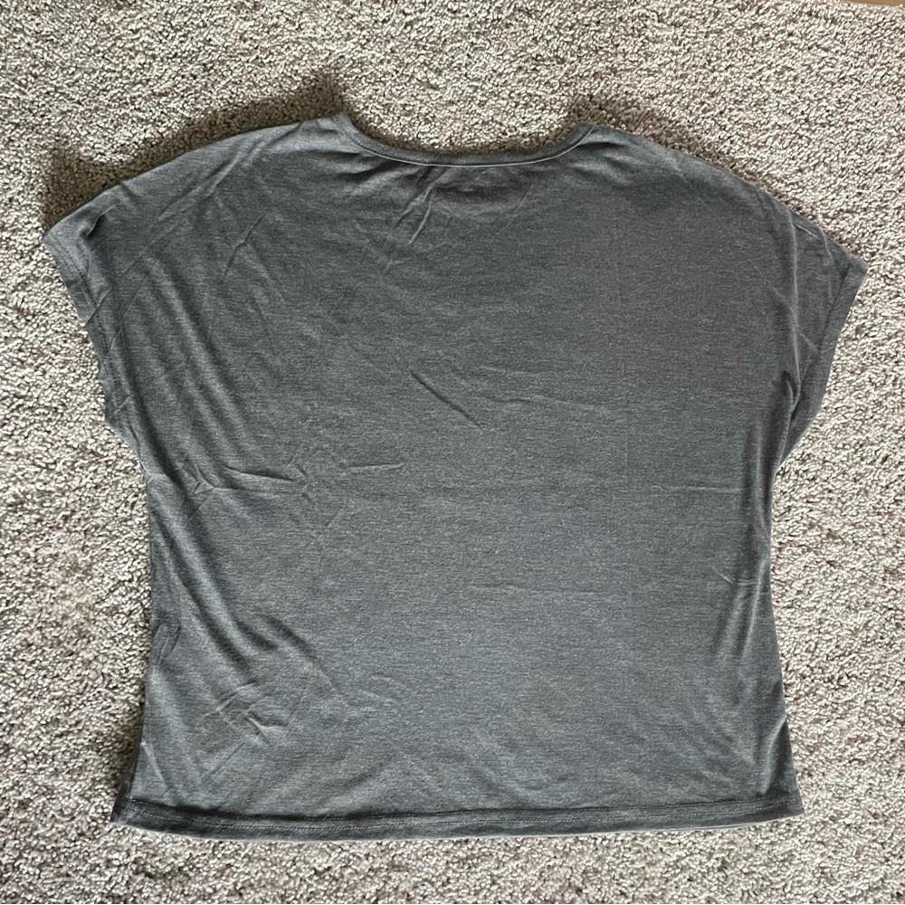 Emery Rose Shein Graphic Gray T-Shirt Size Large “Sun Salt Sand” Cap Sleeves - Picture 7 of 8